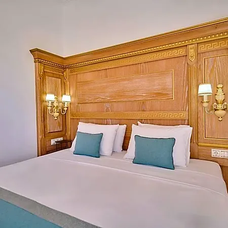 Hotel Evlogia Seafront And Anex By Greek Pride 4*